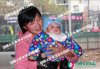 韩凤娟和她的宝宝